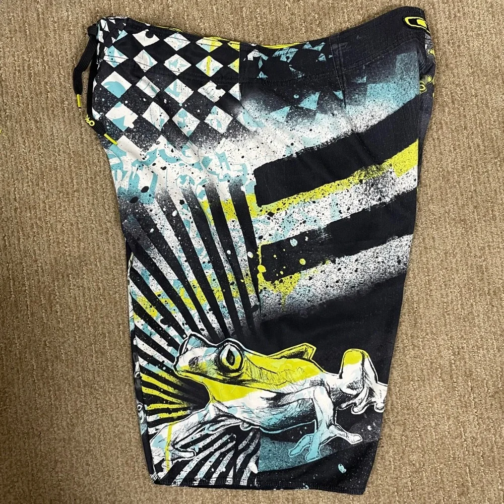 Oakley Frogskin Technology Board Shorts Mens 36 Black Yellow Graphic Surf Y2K‎